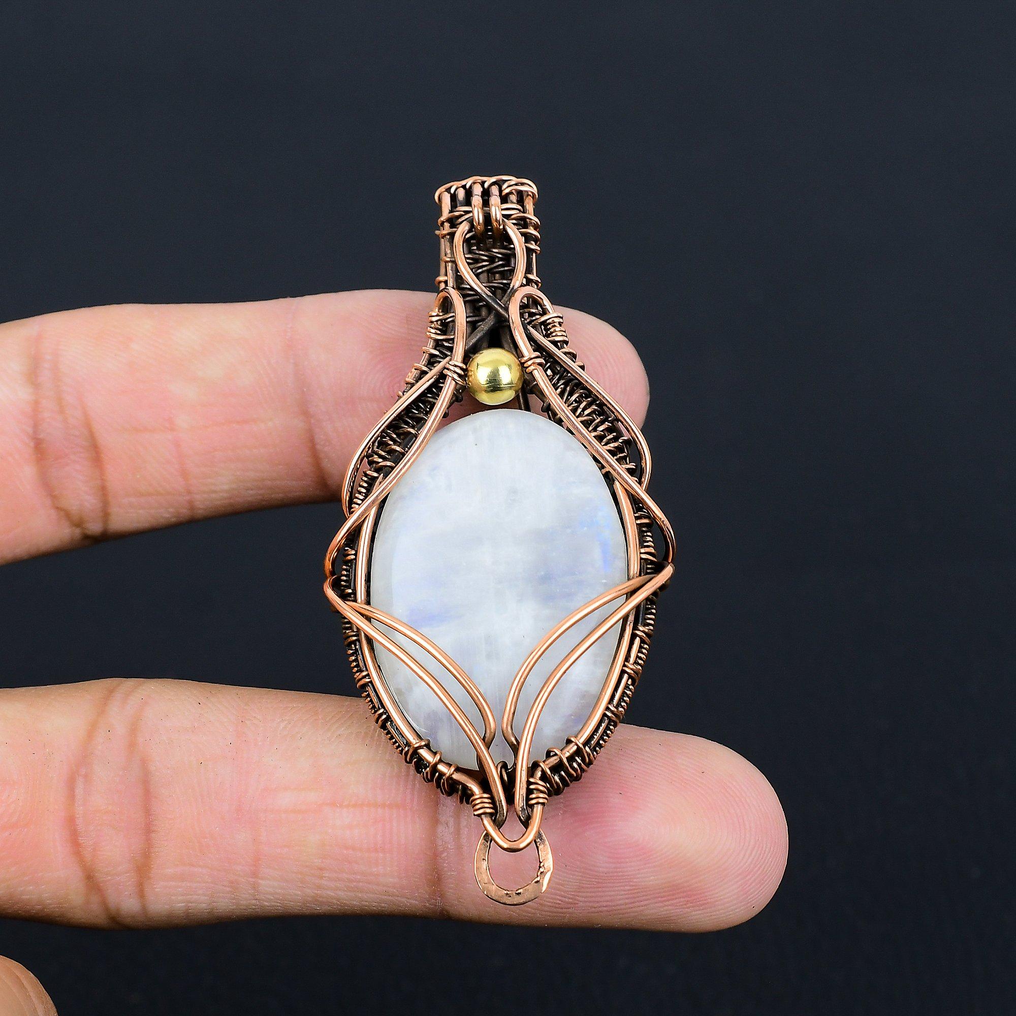 

Лунный камень, драгоценный камень, подвеска ручной работы из чистой медной проволоки, обернутая ювелирными изделиями 2.67 Inches белый