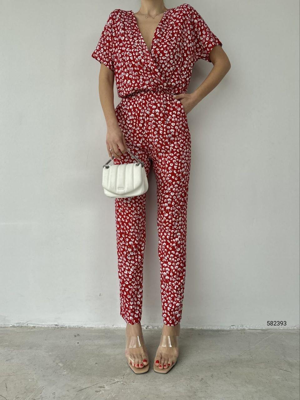 

Женский двубортный комбинезон с V-образным вырезом и эластичной резинкой на талии S