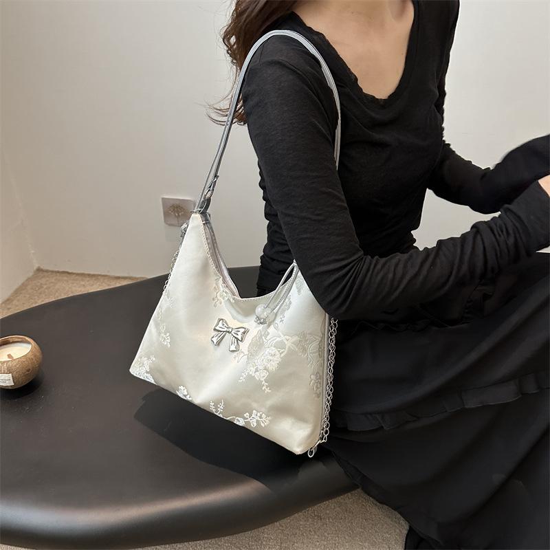 Simple and Fashionable Tote Bag for Women In Summer New Fashion One-shoulder Crossbody Backpack Large Capacity Commuting Backpack