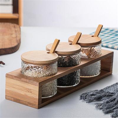 Japon Dövülmüş Cam Baharat Kavanoz Seti Bambu Raf Baharat Kutusu ile Mutfak Pişirme Araçları Tuzluk Şeker Depolama Şişesi