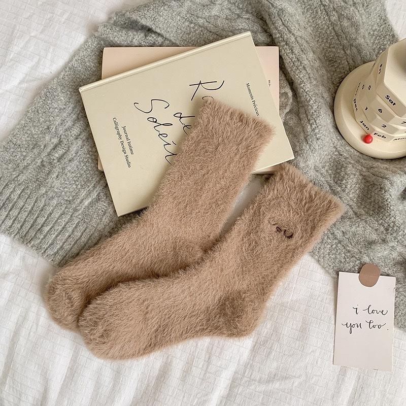 1/4Pairs Autumn Winter Women'S Thick And Warm Cartoon Animal Bear Bow Pattern Design Socks Suitable For Indoor Home Wear
