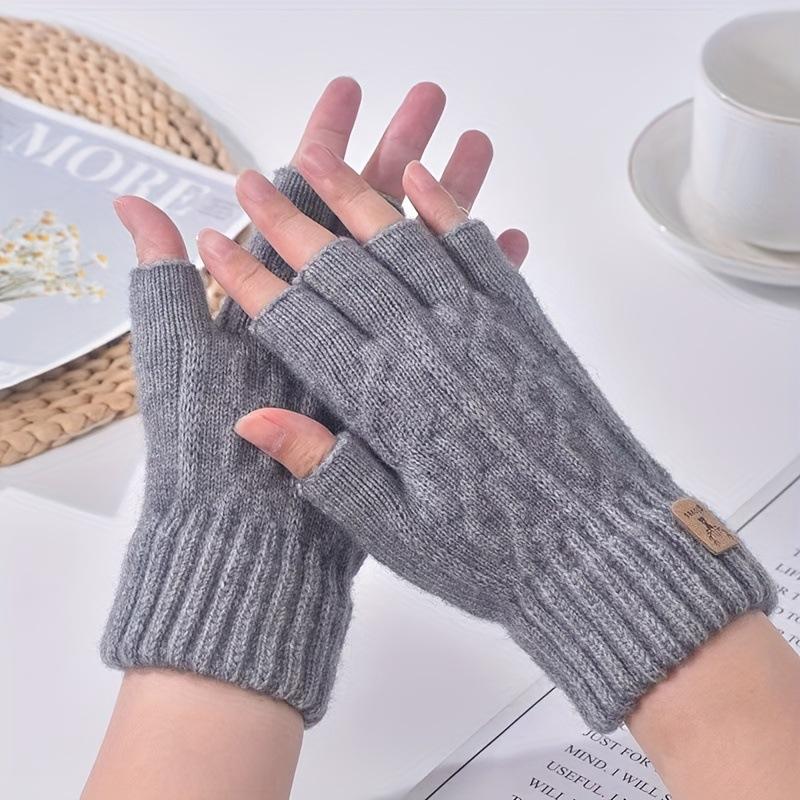 Camel wool half-finger gloves winter velvet warm men s and women s knitted cold-proof dew finger riding finger gloves one size fits all светло-серый