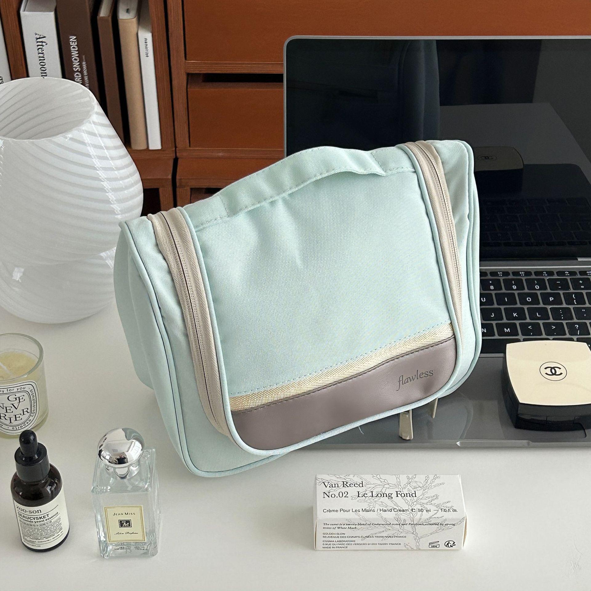 

Минималистичная водонепроницаемая косметичка: Большой портативный органайзер для макияжа с крючком и отделениями для путешествий. синий