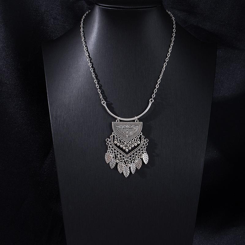 Retro Ethnic Portrait, Coin Tassel Necklace, New Chinese Exotic Collarbone Chain, Miao Jiang Girl Neck Chain