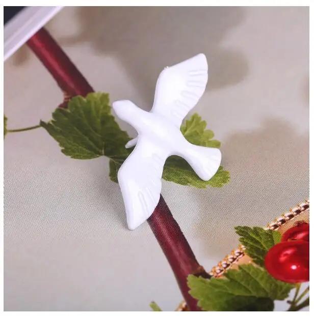 

2024 новейшая брошь в виде животного, акриловая винтажная белая брошь в виде голубя мира, птицы, лот, булавки, ювелирные изделия, подарки, броши для женщин big 1pc