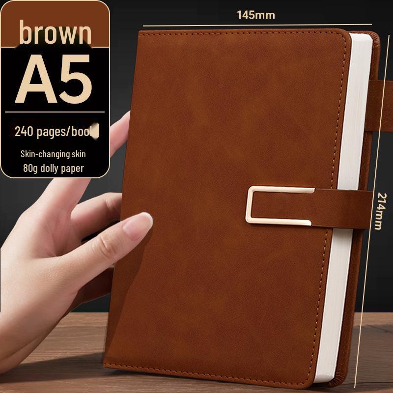 Individuelle Gestaltung eines A5-Notizblocks für das Büro mit Logo-Schnalle