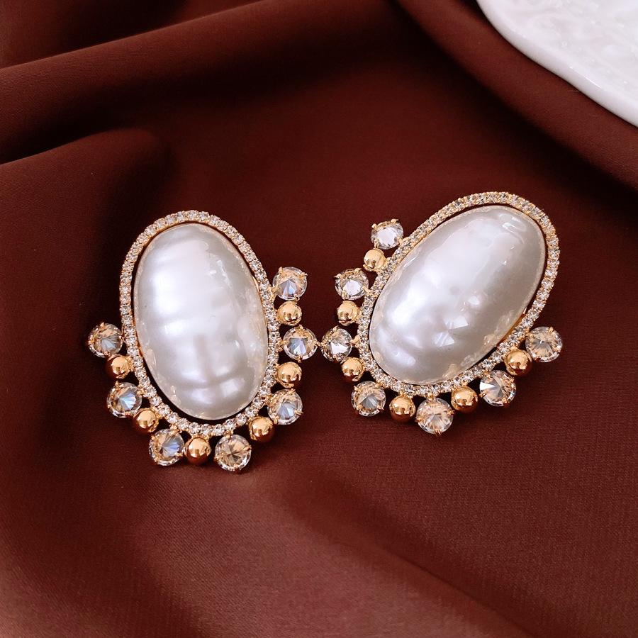

Retro Silver Needle Zircon Pearl Oval Earrings Medieval Vintage Light Luxury Stud Earrings Temperament Versatile Earrings