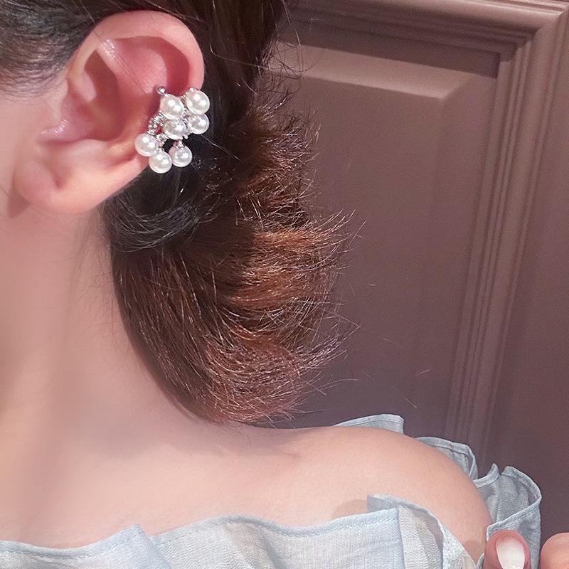 Elegant Zircon Pearl Ear Clip: High-End, No Hole Design for Fashionable, Exquisite Style