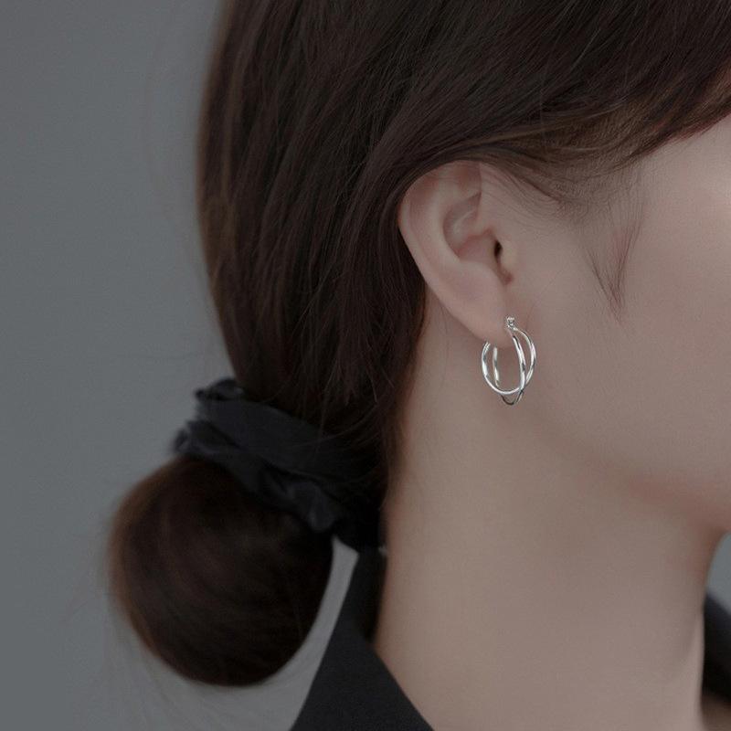 Double Line Ear Buckle Early Spring Female Xiaohongshu Blogger Same Style Commuter Personality Cross Mobius Earrings
