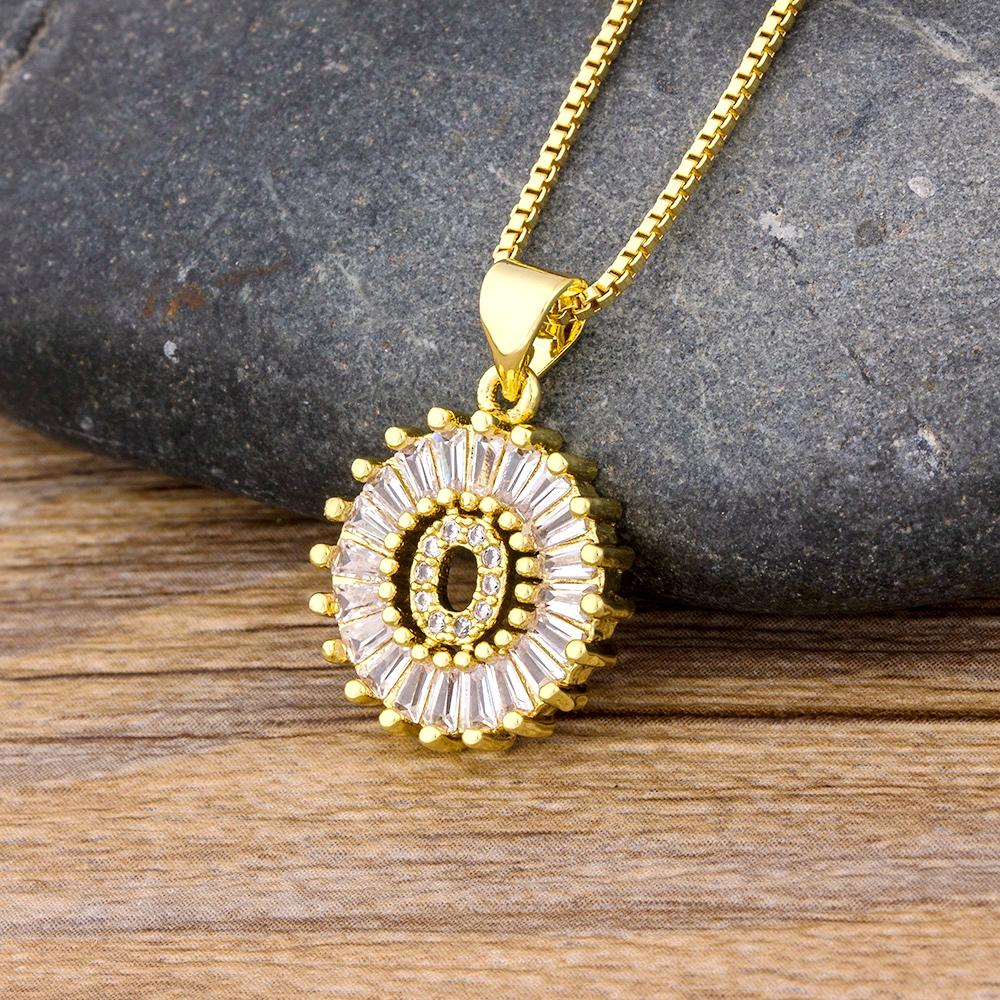 A piece of A-Z letters elegant and beautiful pendant necklace suitable for women men's initials fashionable versatile jewelry accessories