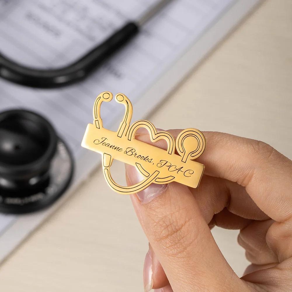 Cross-border Electroplated Copper Alloy Personalized Design Stethoscope Hollow Long Bar Brooch DIY Laser-Engraved Nameplate золотистый