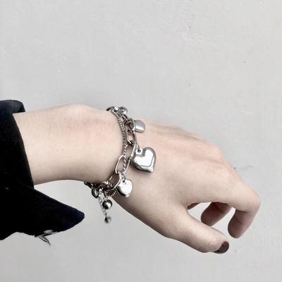 Trendy Japanese-Korean Aesthetic Love Shape Metal Chain Bracelet for Women and Students