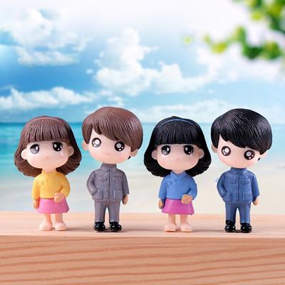 2Pcs/Set Menino Menina Boneca de Desenho Animado Miniatura Ornamentos Jardim Casa de Bonecas Decoração