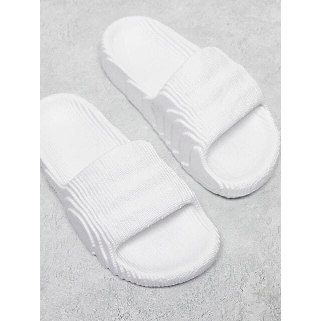 

Белые шлепанцы adidas Originals Adilette 22