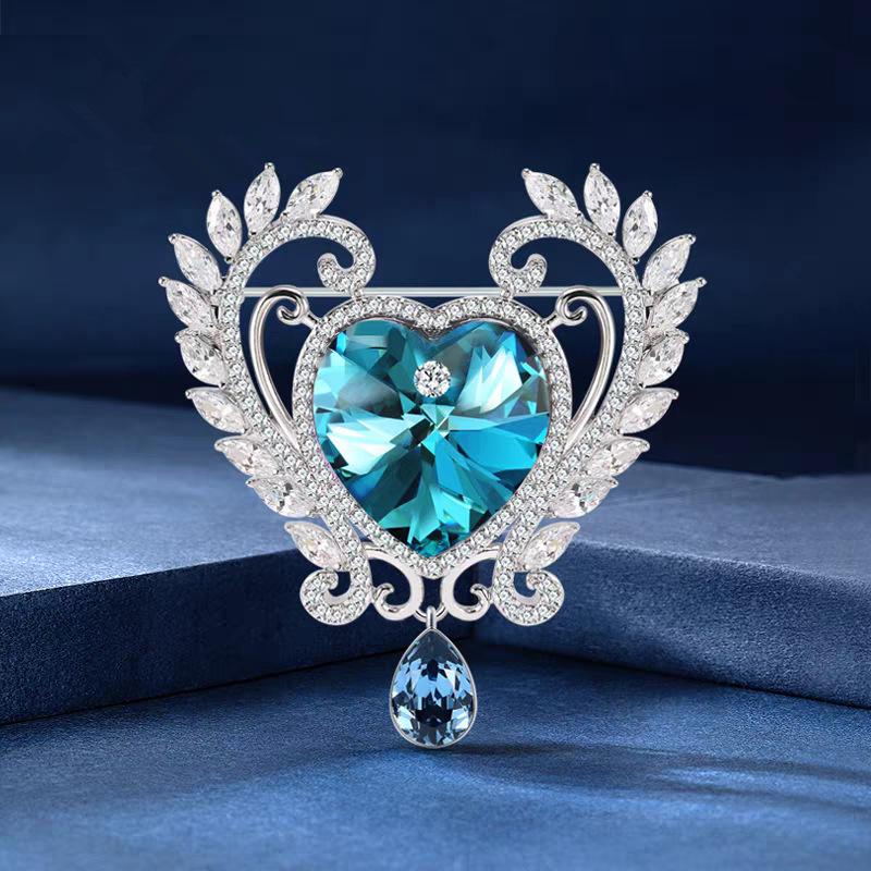 Hot-selling new angel tears love brooch light luxury hollow design corsage anti-light pin