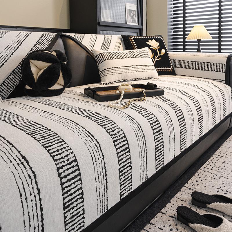 

Modern Simple Wind Sofa Cushion, High-End Leather Sofa Cushion, Universal Chenille Wear-Resistant Sofa Towel For All Seasons 70*70cm