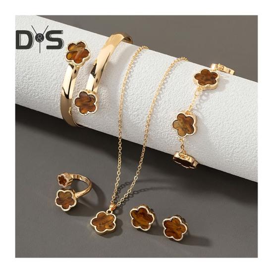 5 ks/sada Dámská sada šperků Dekorace šťastná květina Třpytivé kamínky Náhrdelník Náramek Náramek Náušnice Prsten Sada Módní šperky