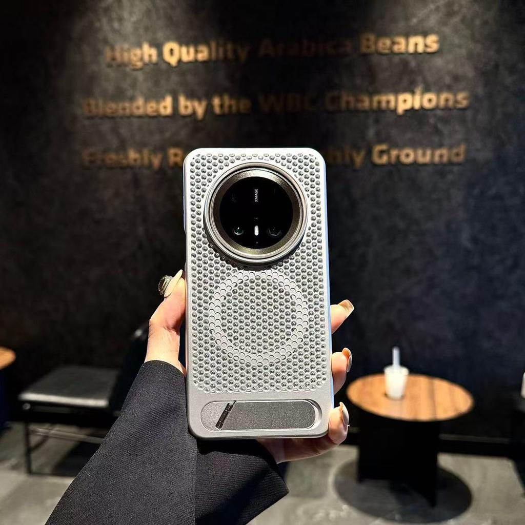 Suitable for Huawei Mate70Pro Metallic Paint Hollow Honeycomb Heat Dissipation Magnetic Pura70 Invisible Bracket Mobile Phone Case
