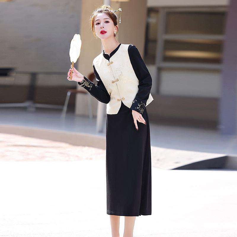

2025 Spring Retro Chinese Style Vest Two-Piece Dress YW8987 M (42.5-52.5 kg)