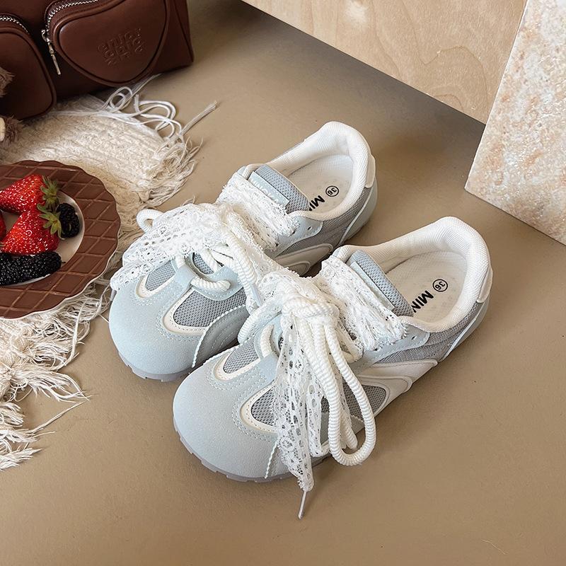 Lace Fashion Retro Flat-bottomed German Training Shoes Women's New Autumn Versatile Casual Light Sports Forrest Gump Board Shoes