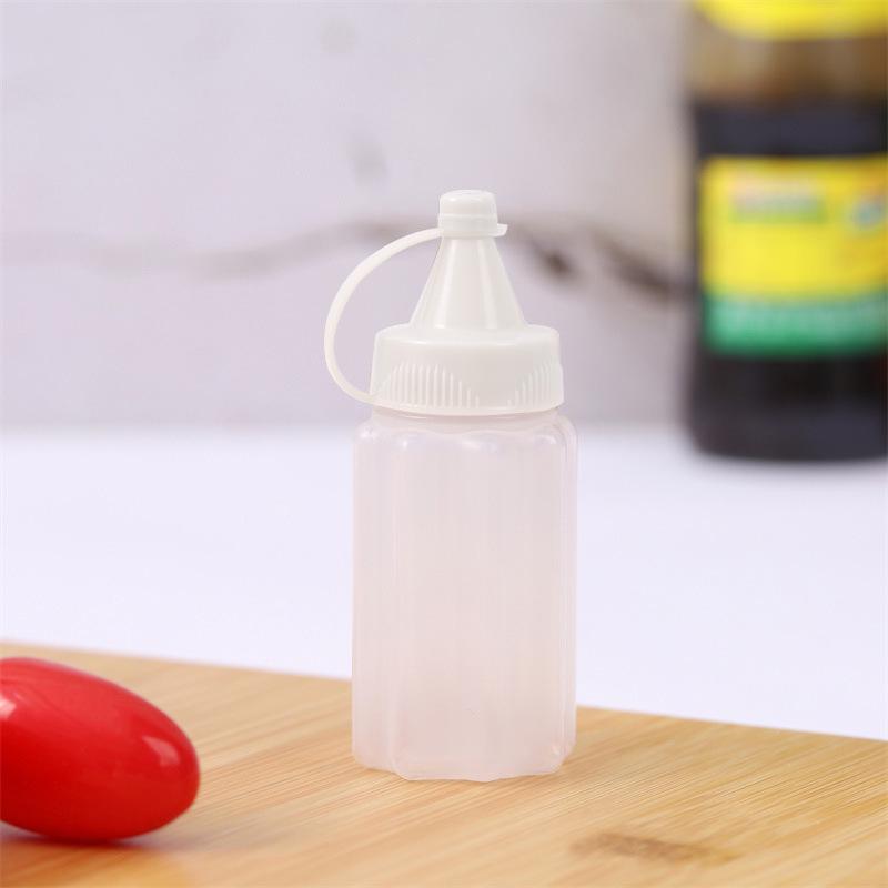 Portable Mini Star Anise Sauce and Oil Dispenser Set - 4 Pack