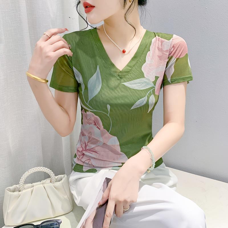 2024 European Summer Fashion: Floral Mesh V-Neck Slim Fit Short-Sleeve Top