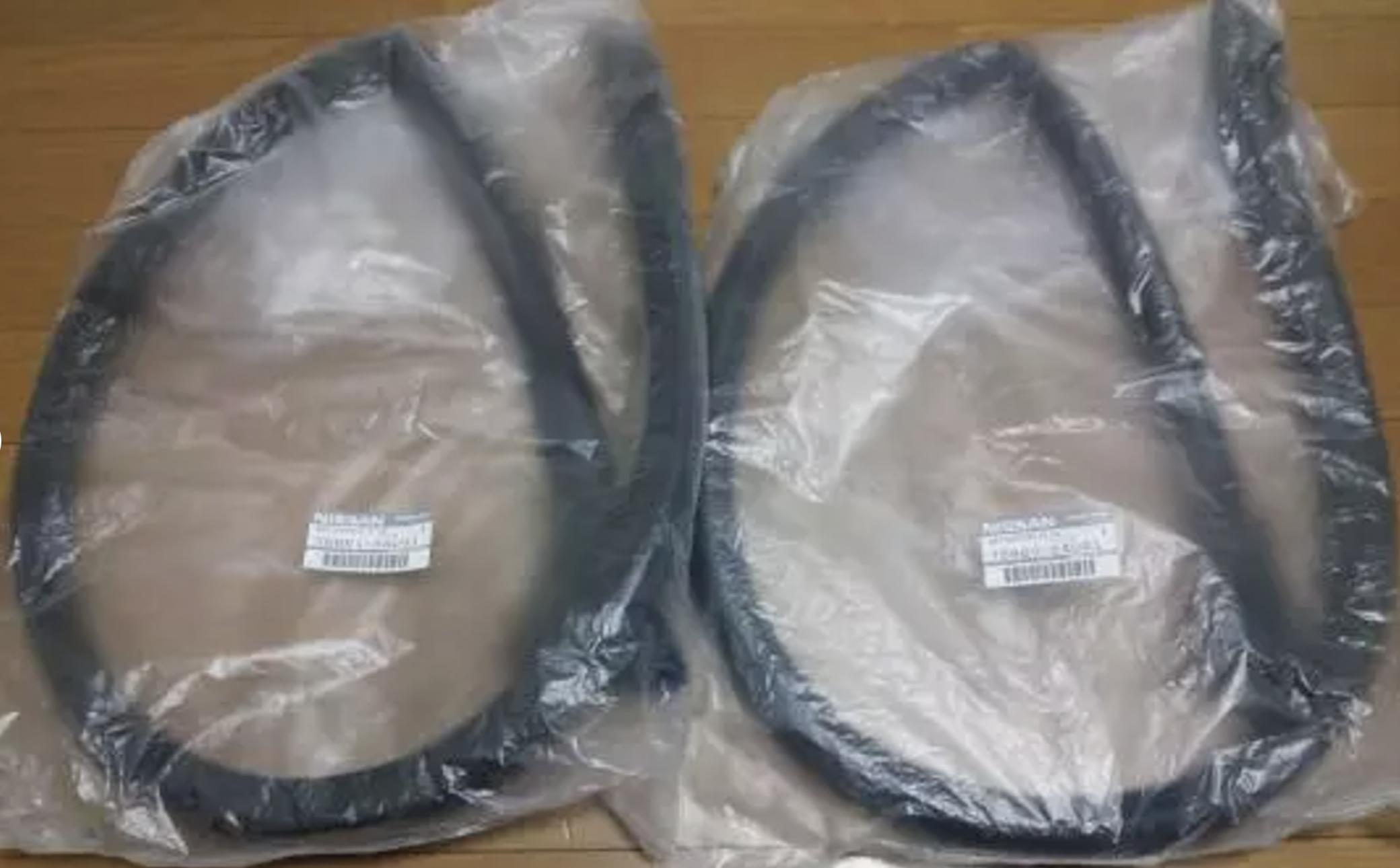 

NISSAN OEM GT-R R35 2011-2022 Genuine Body Side Weatherstrip Seal RH & LH Se