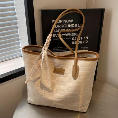 Retro Fashion Tote Bag Women'S Commute To Work Large Capacity Shoulder Bag Simple Casual Women'S Bag