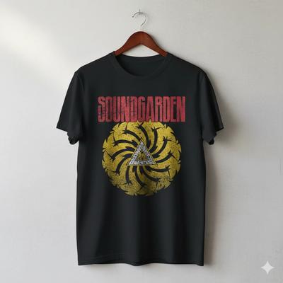 Soundgarden Badmotorfinger Spiral Logo Black Grunge Rock T-Shirt - T076