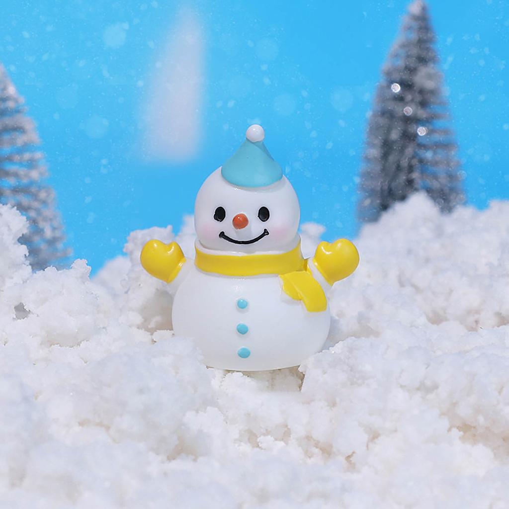 Micro adornos Escena de nieve navideña Nuevo muñeco de nieve navideño Lindas artesanías de resina Decoración del hogar Pequeños adornos Adornos de escritorio