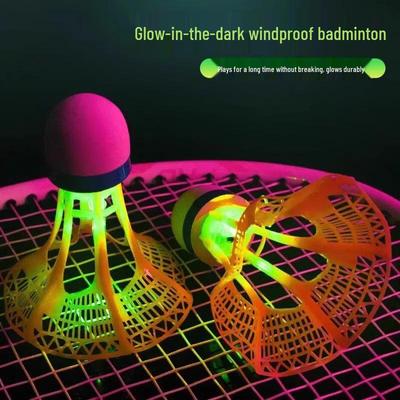 LED svietiaca vetruodolná odolná nylonová bedmintonová loptička na nočnú hru