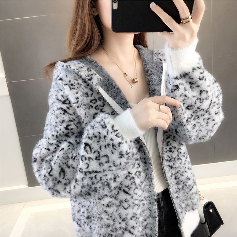 Lady New Autumn and Winter Women Korean Version of The Leopard Sweater Woman Mink Velvet Jacket Knitted Cardigan Fashion Female