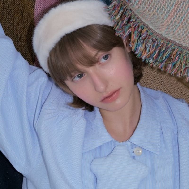 

poesiedame ОБЛАЧНАЯ МЕХОВАЯ ПОВЯЗКА ДЛЯ ВОЛОС КРЕМОВАЯ CREAM