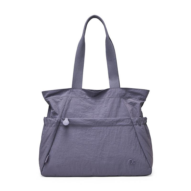 Large Capacity Nylon Tote Bag for Women, Lightweight Waterproof Shoulder Handbag with Multiple Pockets for Travel and Daily Commute