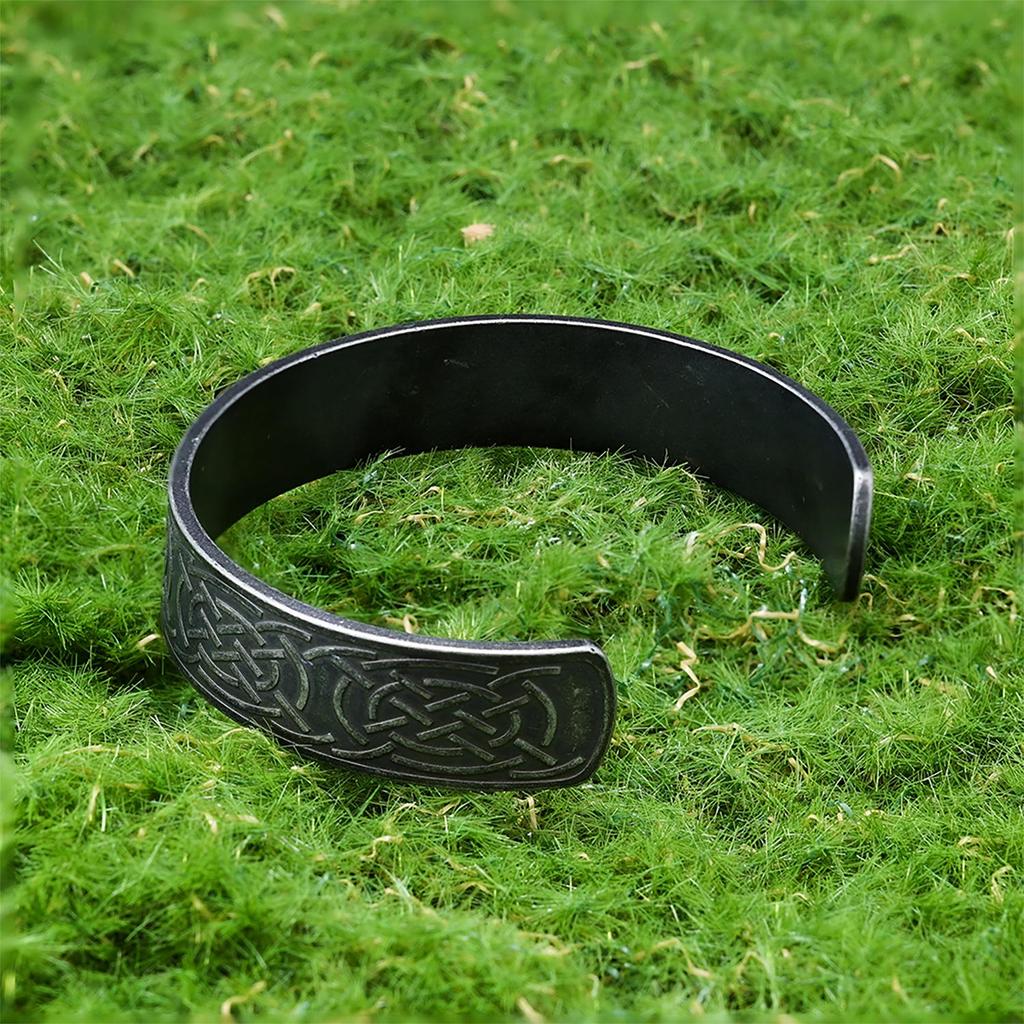 Stainless Steel Viking Runes Celtic Bracelet with Knot Pattern - Retro and Trendy Ornament