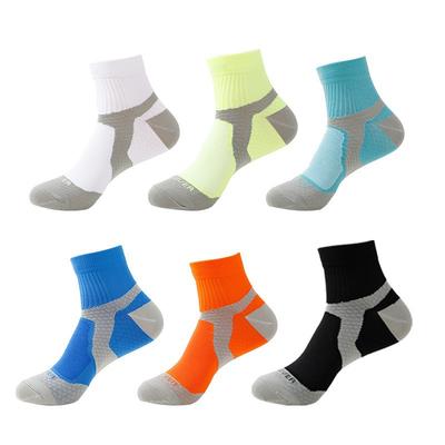 Sommer Sportsocken Herren Freizeitsocken Deodorant Schweißabsorbierend Fußballsocken Mittelhohe Socken Atmungsaktive Laufsocken