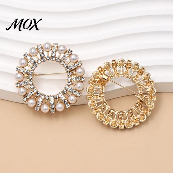 Clothing Decoration Pin Faux Pearl Rhinestone Ring Brooch, Hollow Circle Alloy Lapel Pin, Decorative Sweater Cardigan Coat Suits Accessories, Jewelry