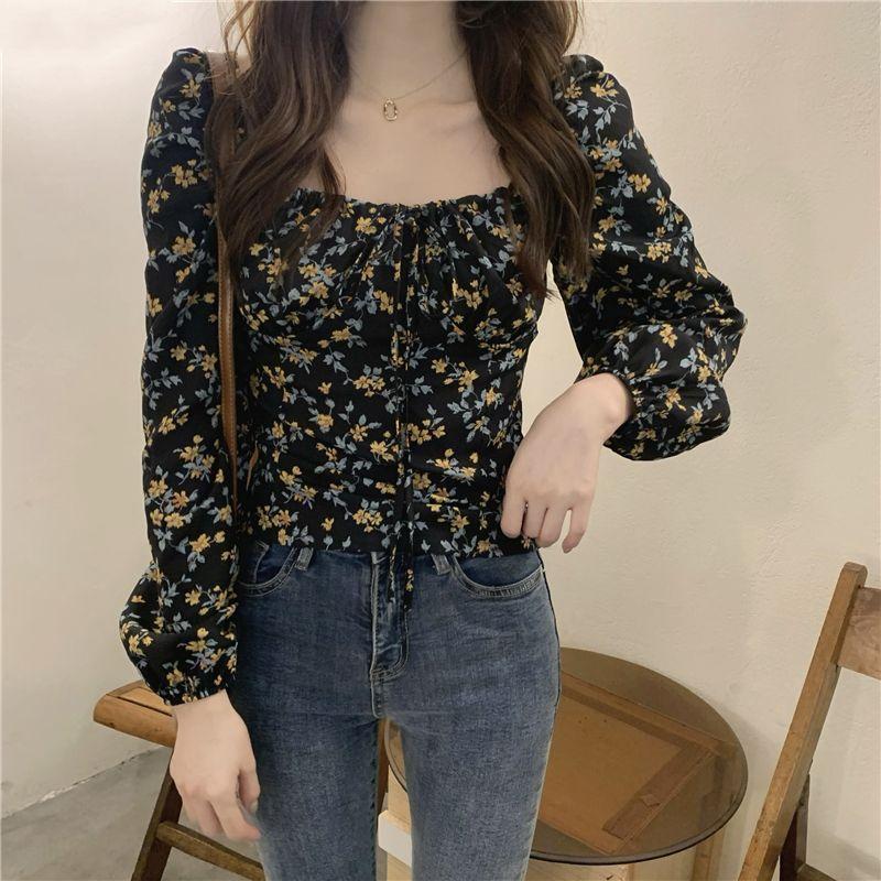 French Floral Square Collar Shirt Female Elegant Design Sense Niche Bubble Sleeve Slim Tops Vintage Pleated Spring Collarbone Blouse