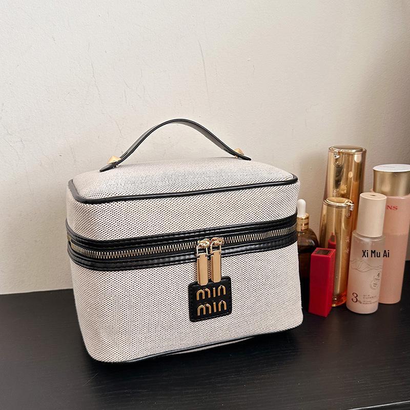 2024 Trendy Large-Capacity Metal Label Makeup Bag Organizer