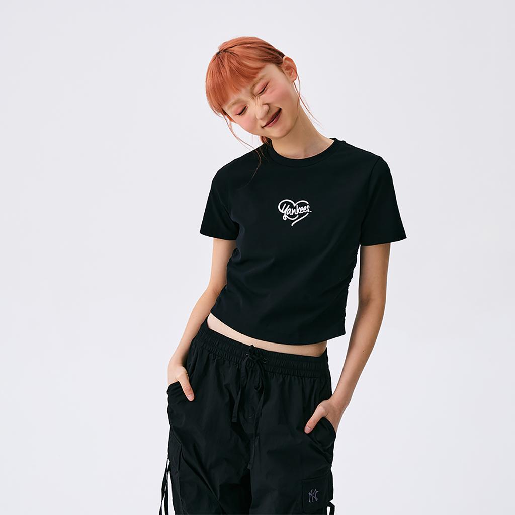 New MLB Heart New York Yankees SS25 T Shirt Women's Black 3FTSH0453-50BKS