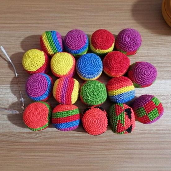 Soft Beanbag Throwing Balls for Kids Crochet Footbag Juggling Balls Handheld Crochet Sandbag Set for Kindergarten Elementary Sports Outdoor Play Toy