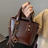 Feeling Retro Small Bag Women's 2026 New Spring and Summer Versatile Messenger Bag Fashion Super Fire Portable Bucket Bag