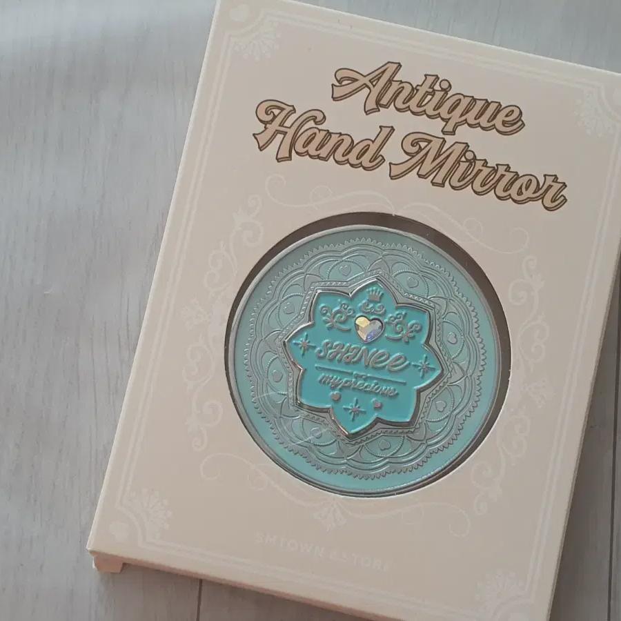 

Shinee Onew Antique, запечатанный вручную