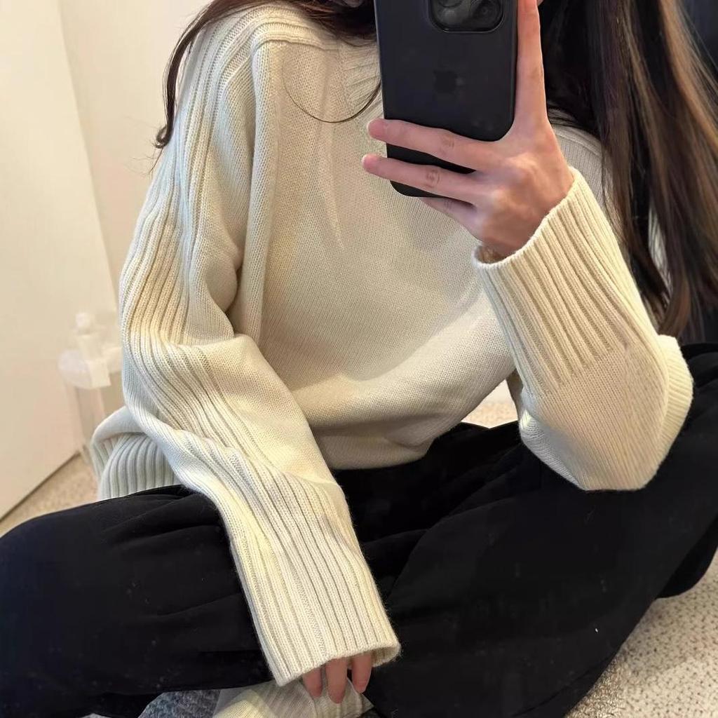 2024 Autumn/Winter Women's Korean Style Ribbed Knit Pullover Sweater - Round Neck, Loose Fit, Versatile Outerwear.
