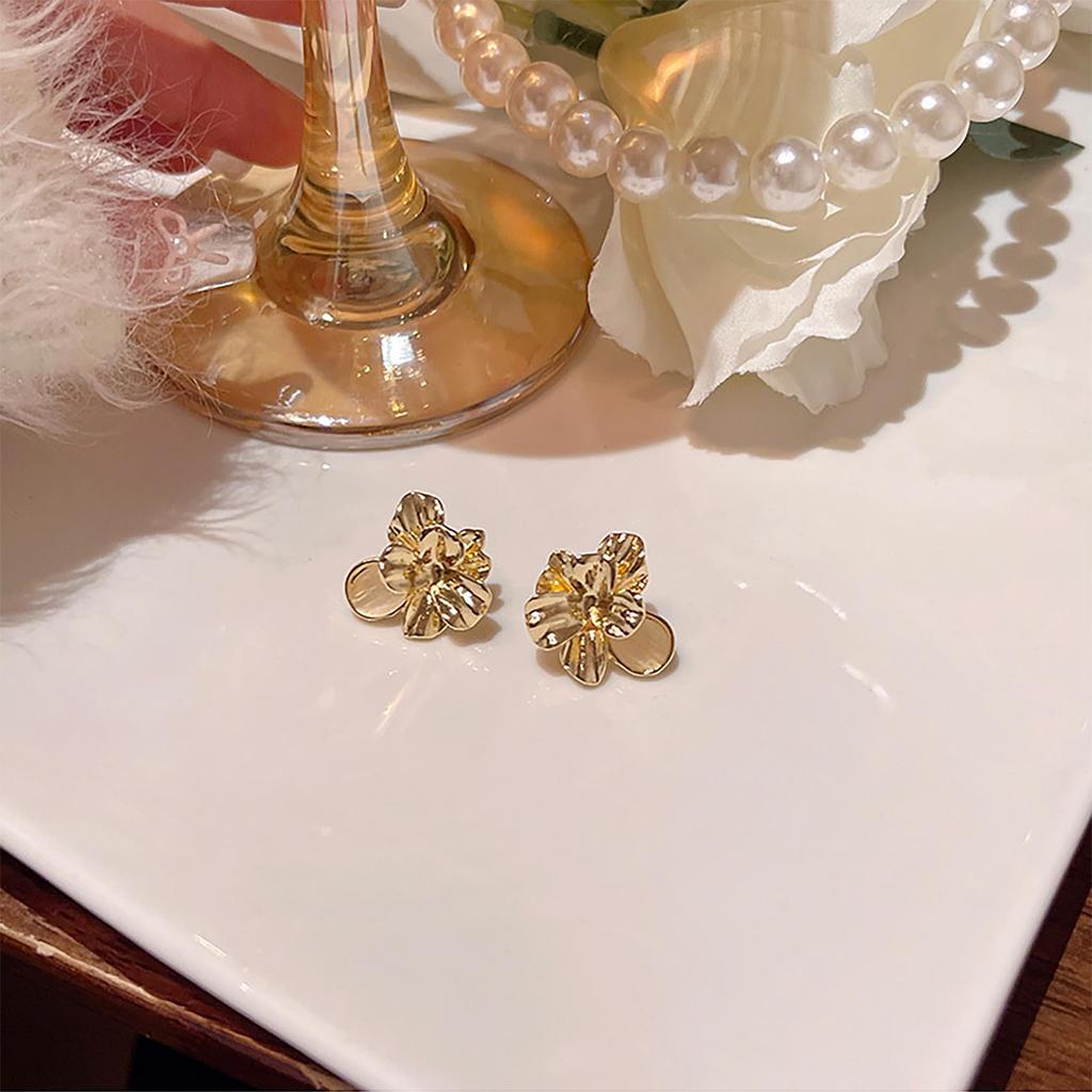 Light Luxury Fresh Versatile Temperament Metallic Feeling Imitation Opal Flower Earrings For Women