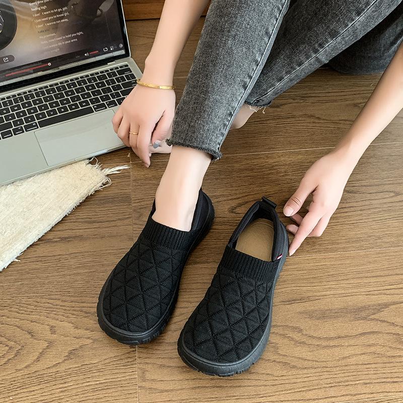 Shoes ****** New Old ******* Cloth Shoes Women's Breathable Non-slip One-pedal Mother Shoes S**t-soled Casual Single Shoes