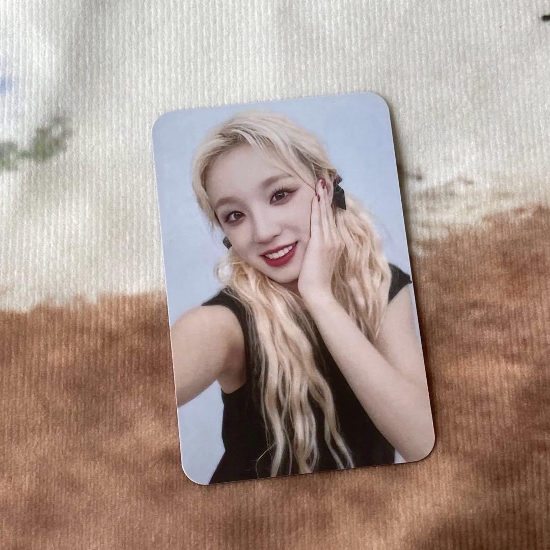 

[USED] Japan I-DLE Ugi NEVERLAND FC Member Trading Card