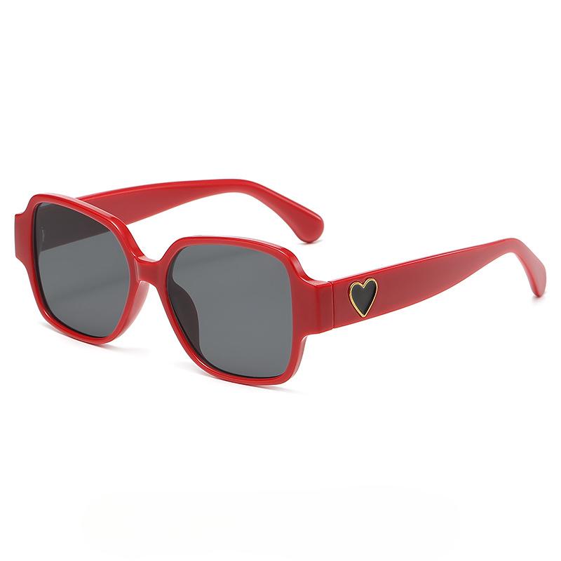 Neutral Black Framed Sunglasses Love Style Large Frame Transparent Gray Lenses Outdoor Sunscreen Women Glasses