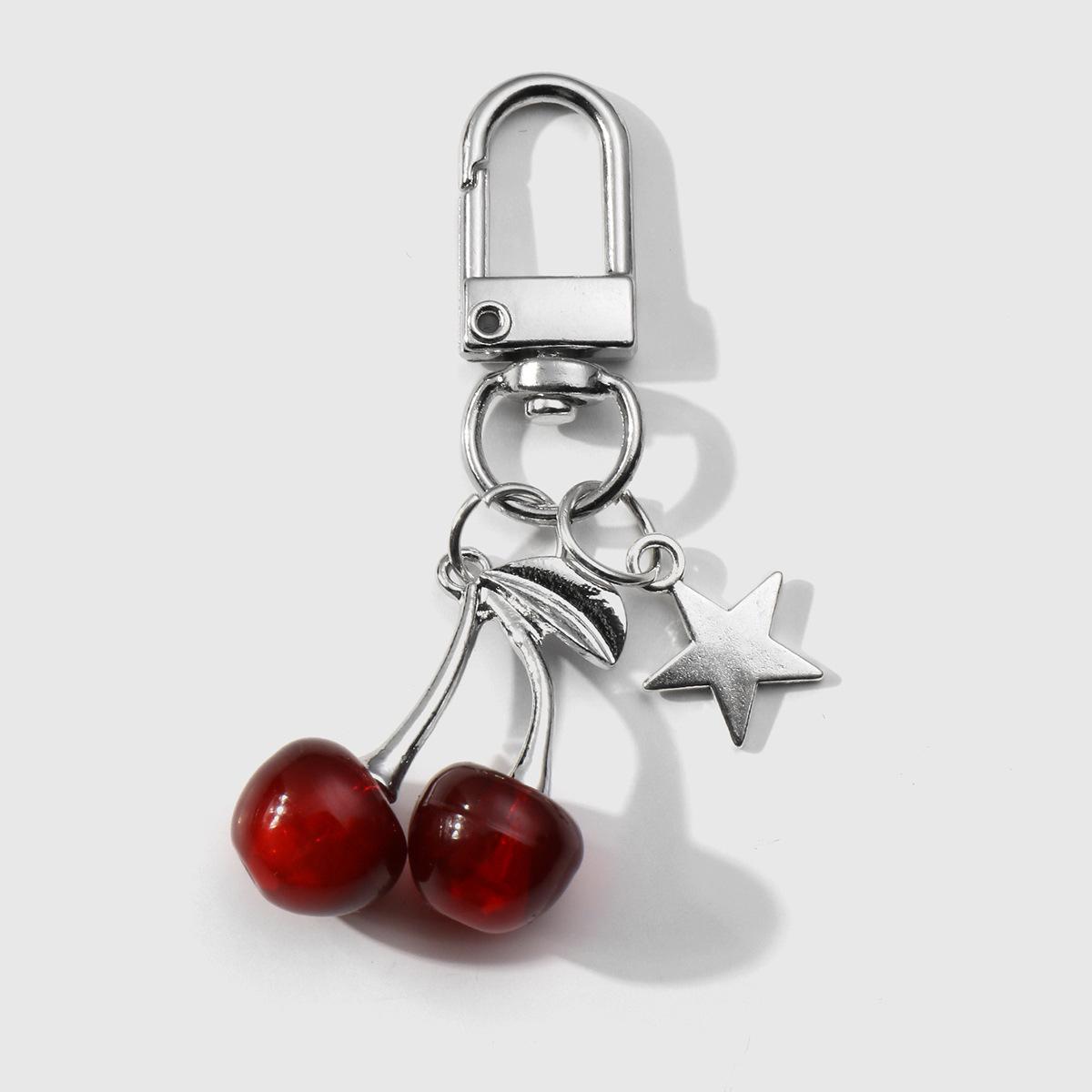 Милый Ключевой Брелок-Подвеска  Сердечко с Бантом и Вишней  из Смолы