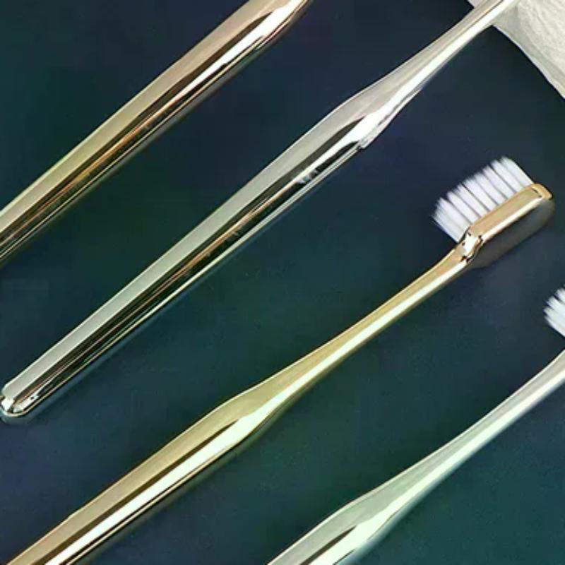 1Pc Luxury Soft Toothbrush Men Women Adult Tooth Brush Electroplate Gold Silver Color Dental Brushes Toothbrushes